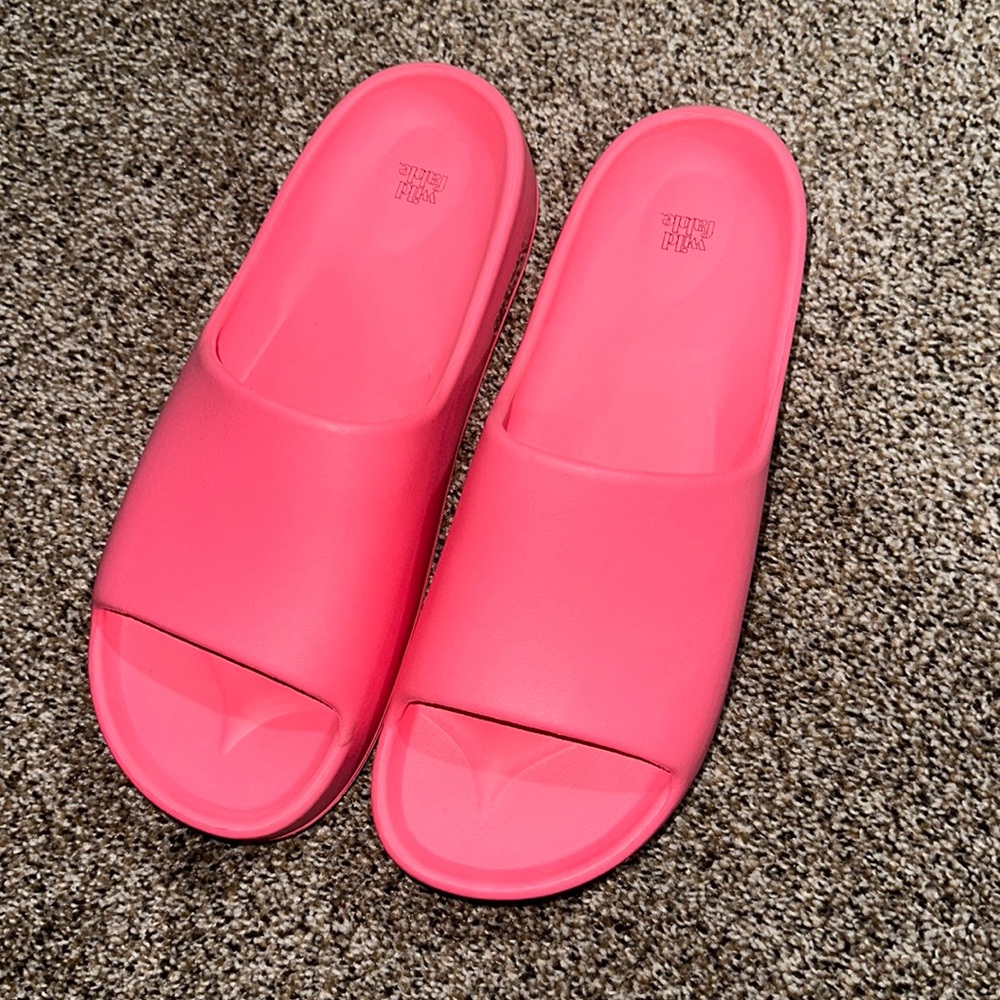 Wild Fable pink slides